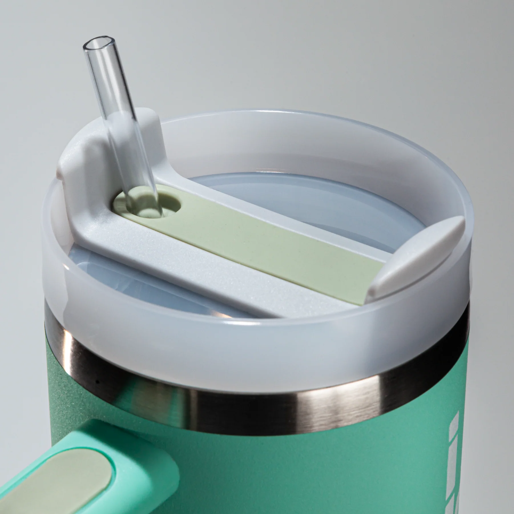 30oz Insulated Quencher - Image 11